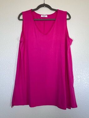 Soft fuchsia pink tank top, size 1X